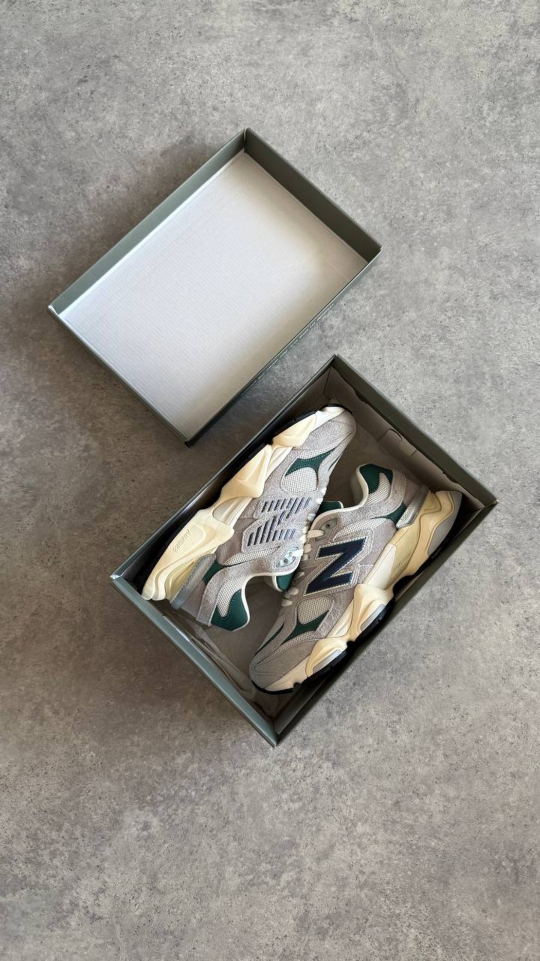 New Balance U 9060 “HMS”
