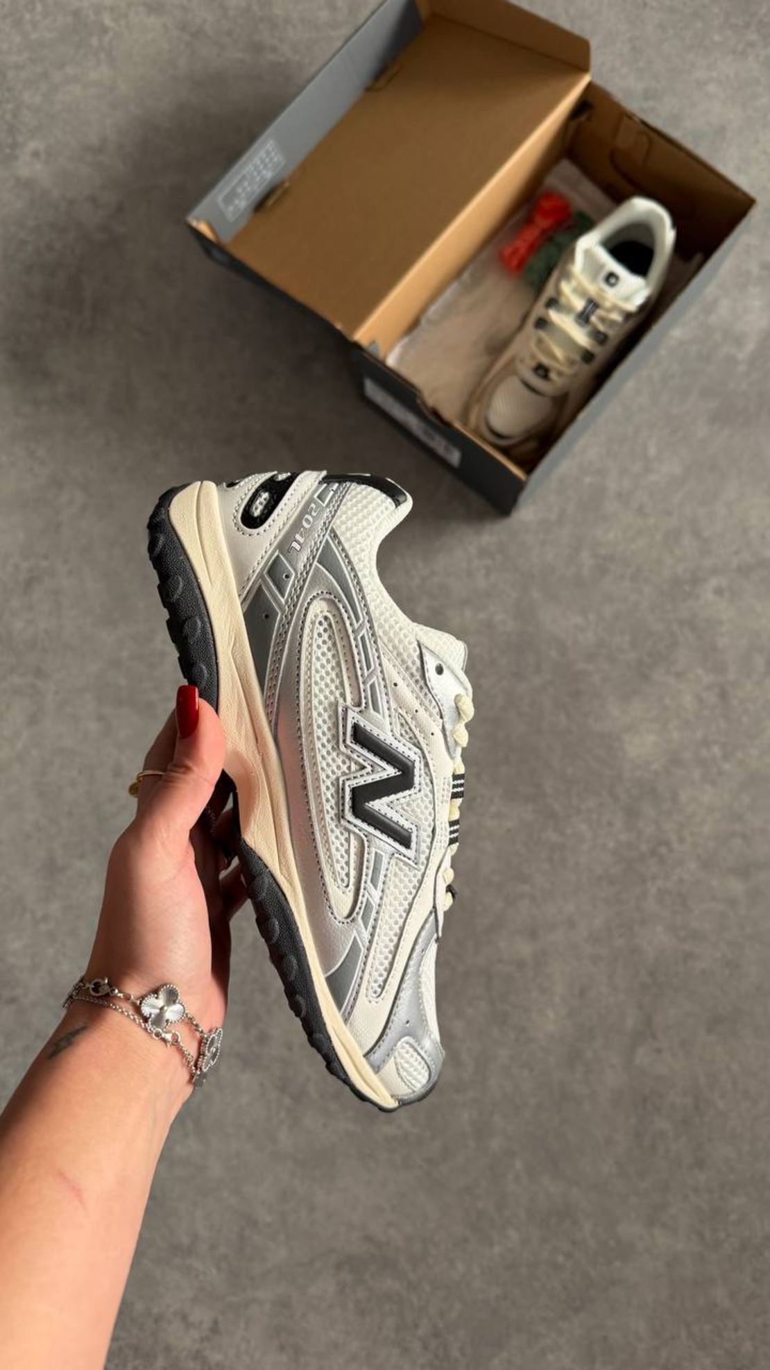 New Balance 204L “Silver Metallic”