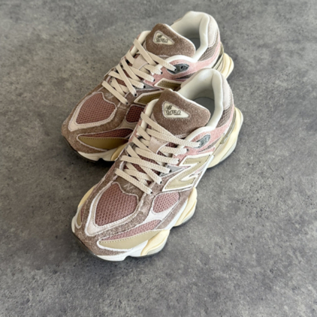 NEW BALANCE 9060 LANDSLIDE MUSHROOM