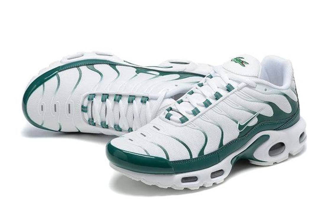 NIKE AIR MAX PLUS TN X LACOSTE
