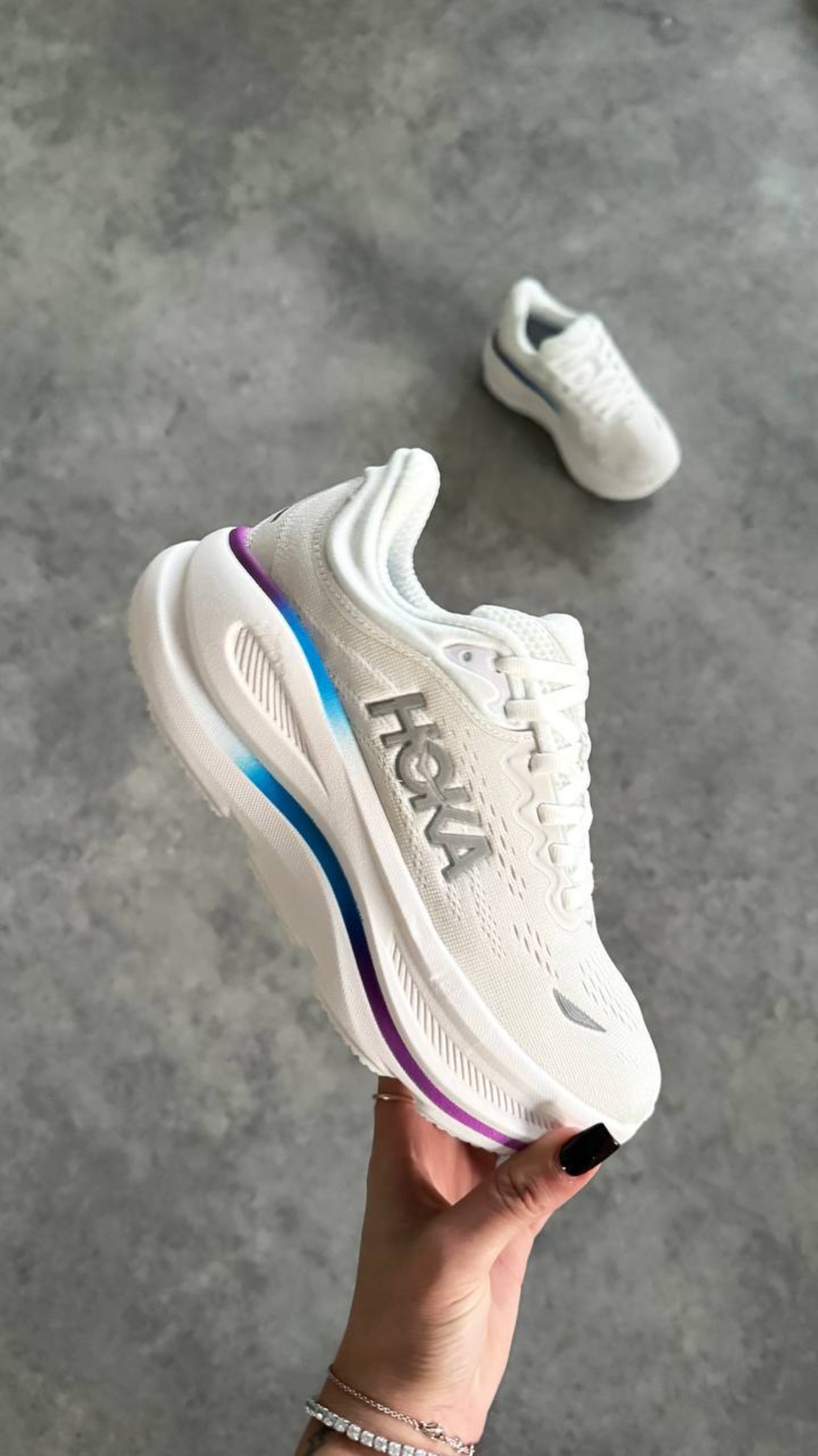 HOKA Bondi “White”