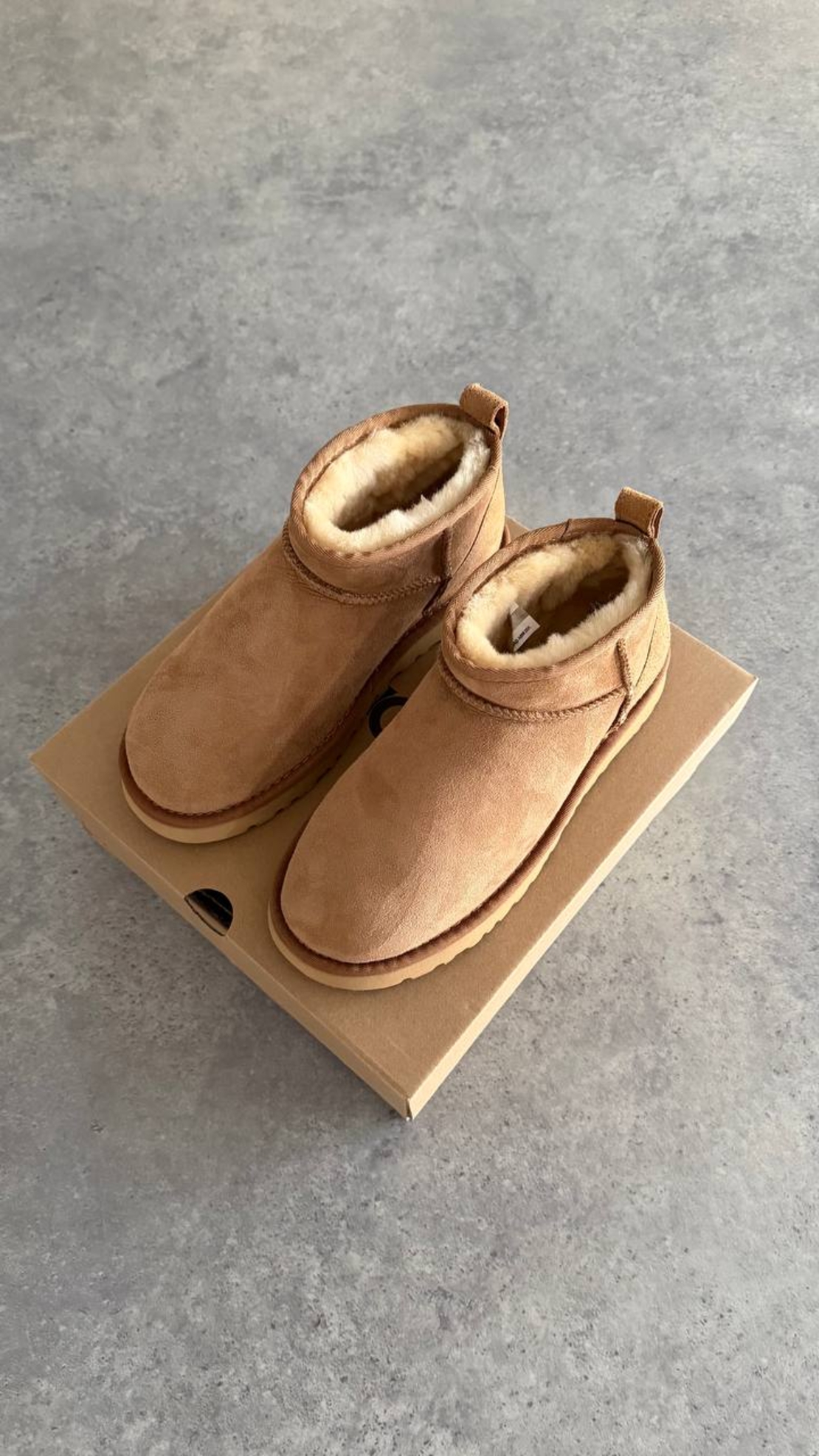 UGG Ultra Mini Classic 