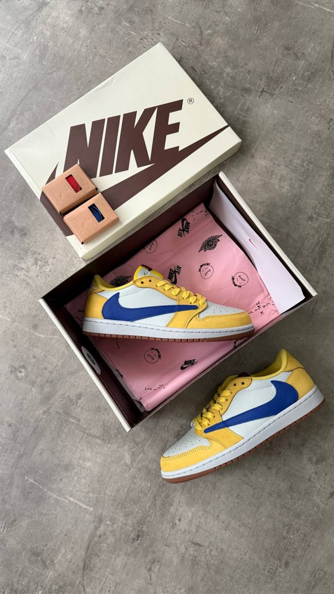 Air Jordan 1 Low Travis Scott “Canary”