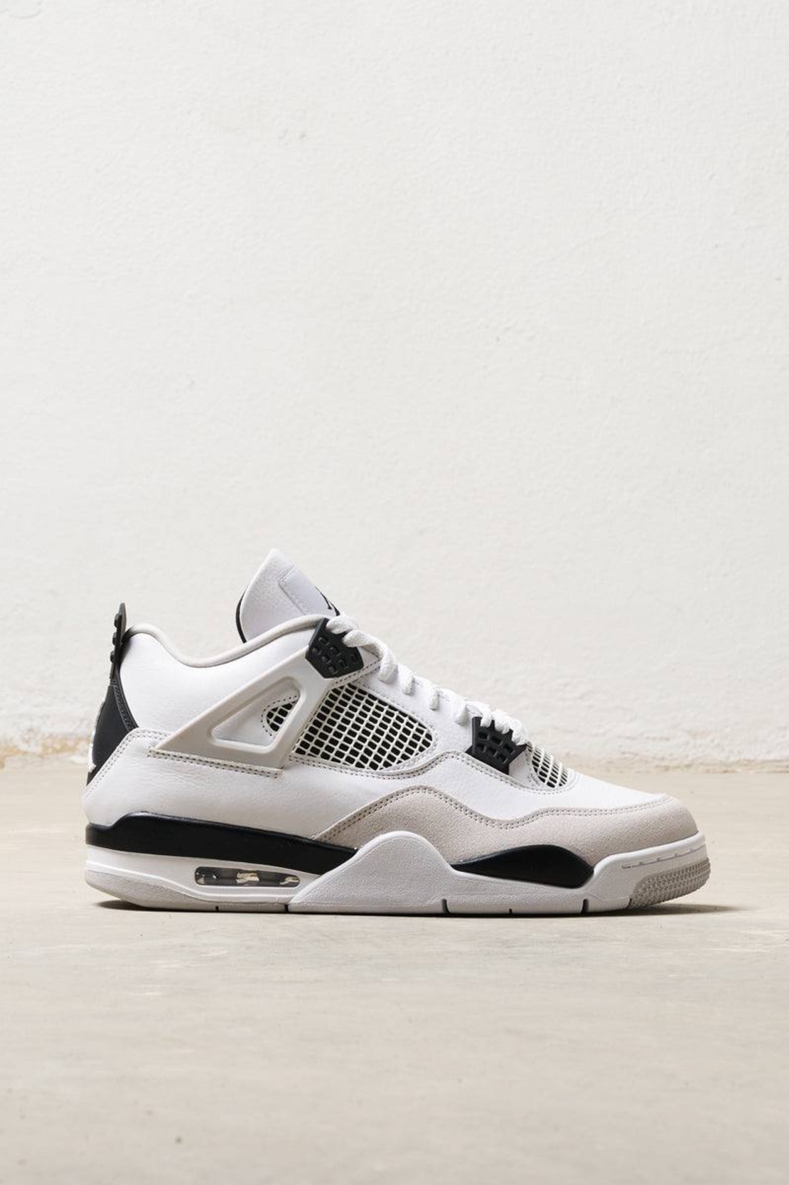 AİR Jordan 4 Retro “MİLİTARY BLACK” (OUTLET)