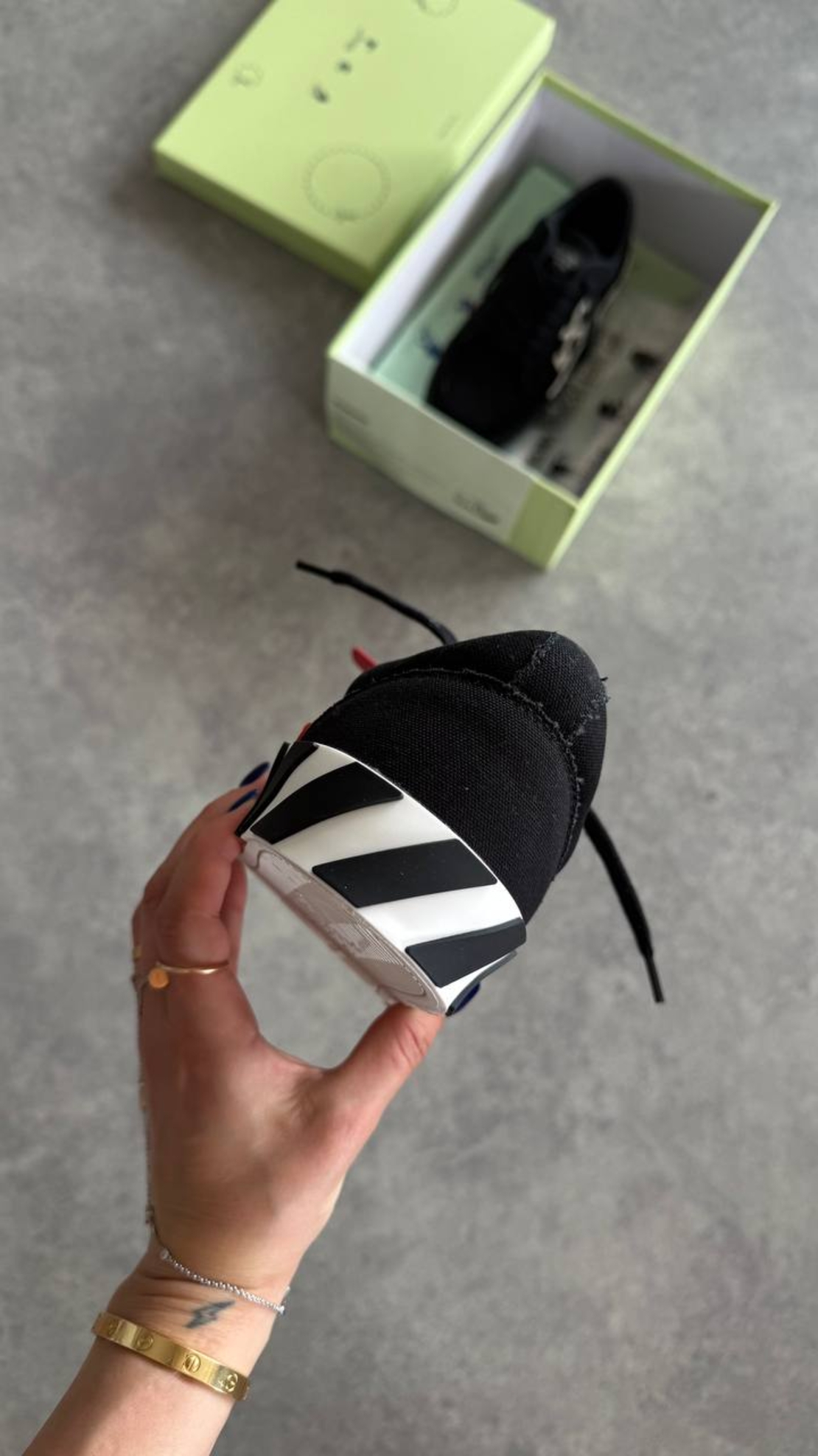 Off-White  Canvas Low-Top “Black”