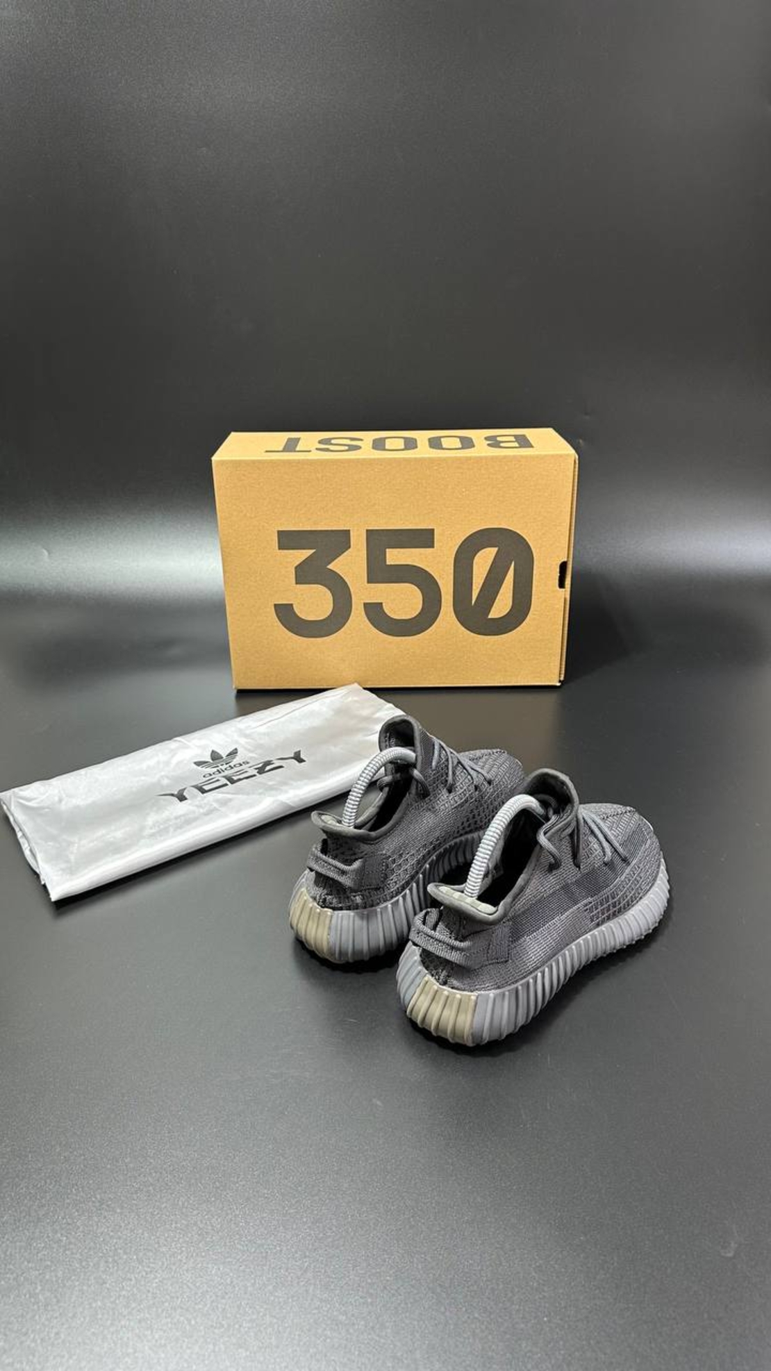 Adidas Yeezy Boost 350 V2 