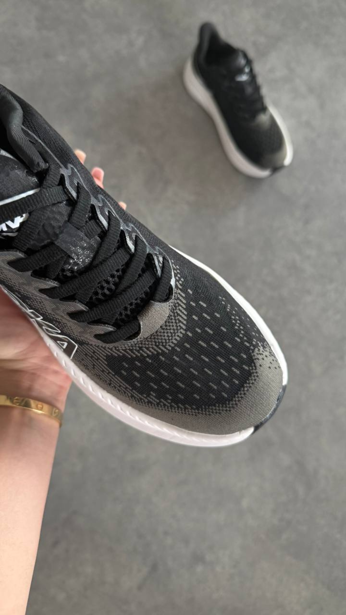 HOKA Mach 6 MEN – Black/White
