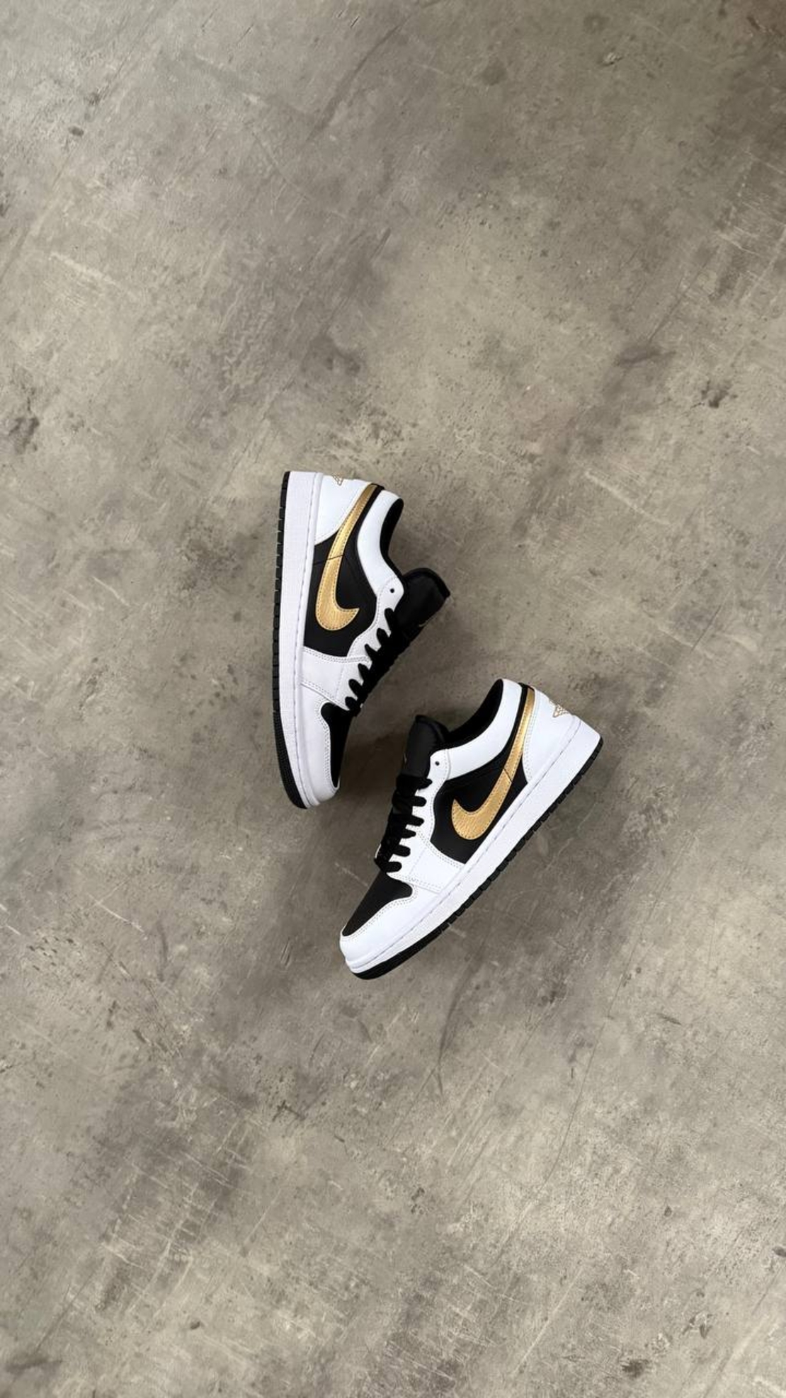 Air Jordan 1 Low “Gold Swoosh”