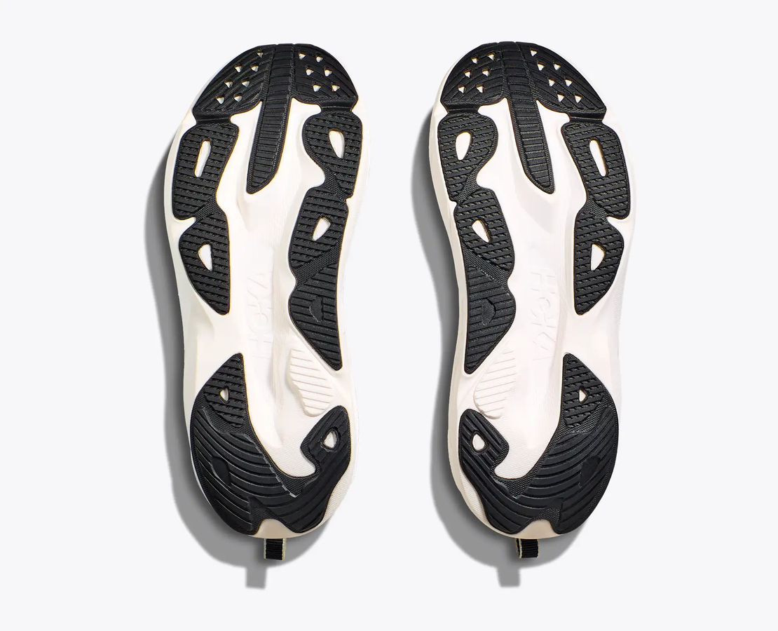 Hoka Skyflow in Black-White