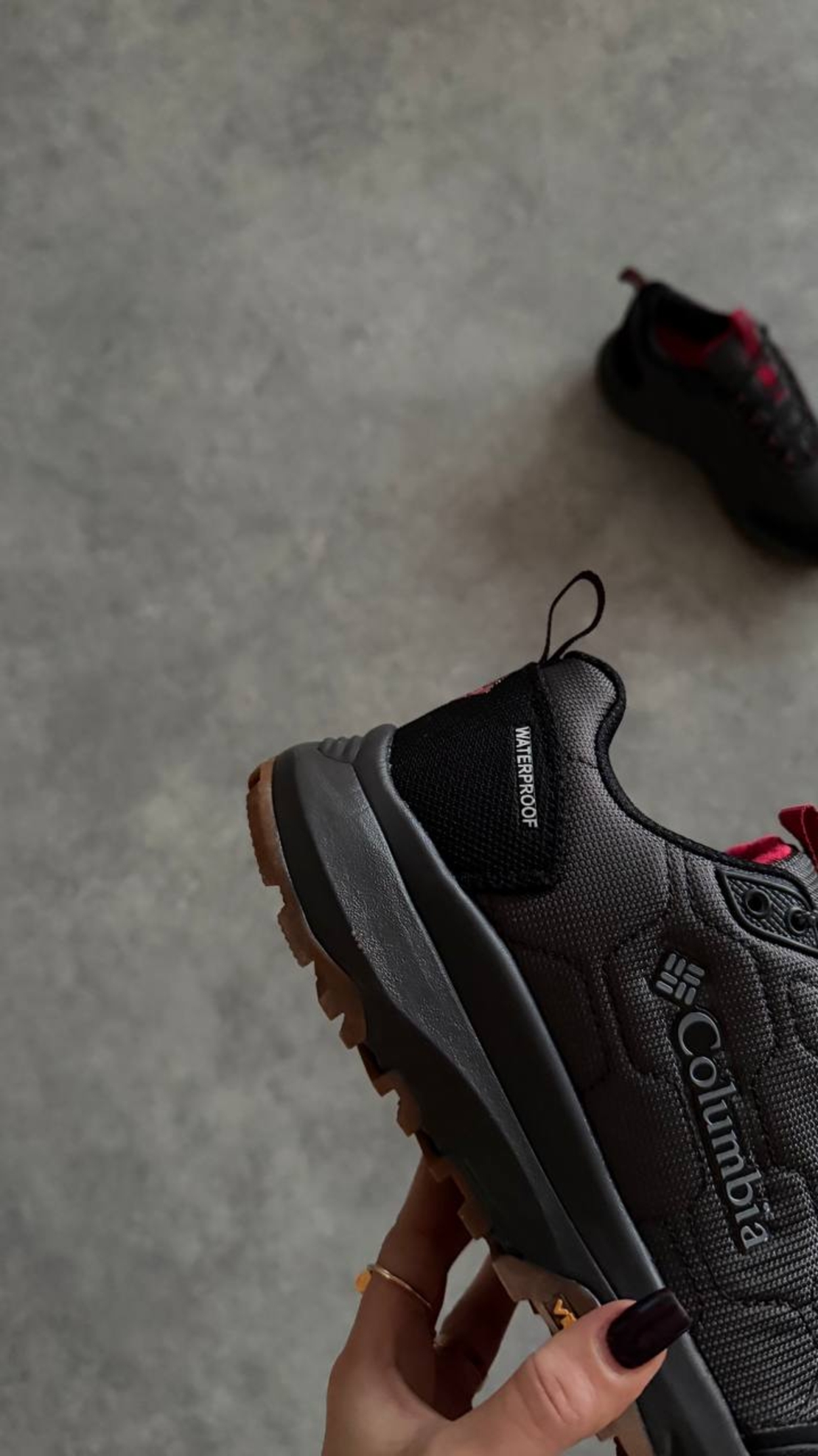 Columbia “WATERPROOF” CRG