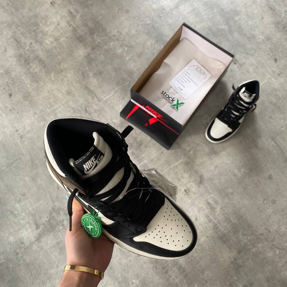 Air Jordan 1 Dark Mocha Suede