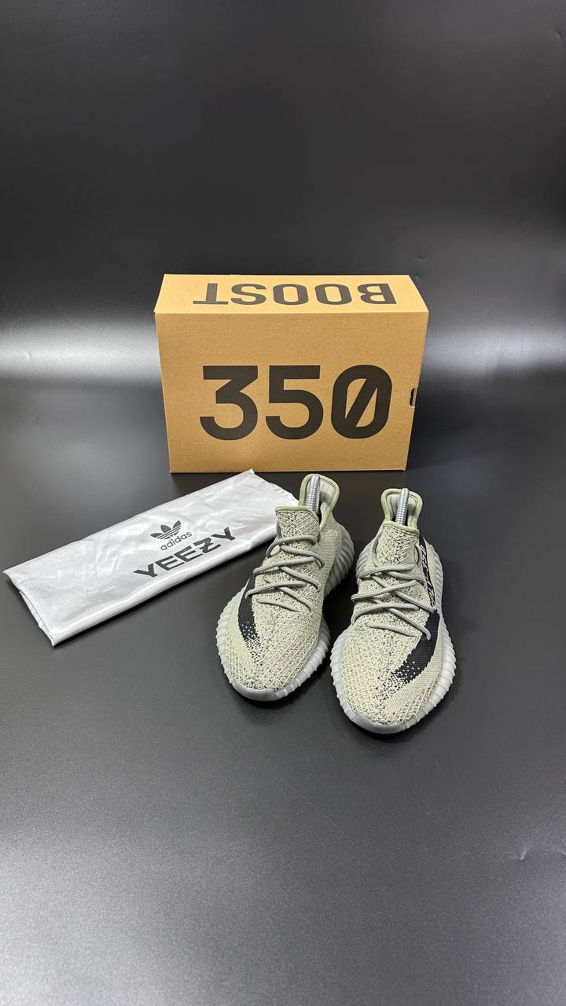 Adidas Yeezy Boost 350 V2 
