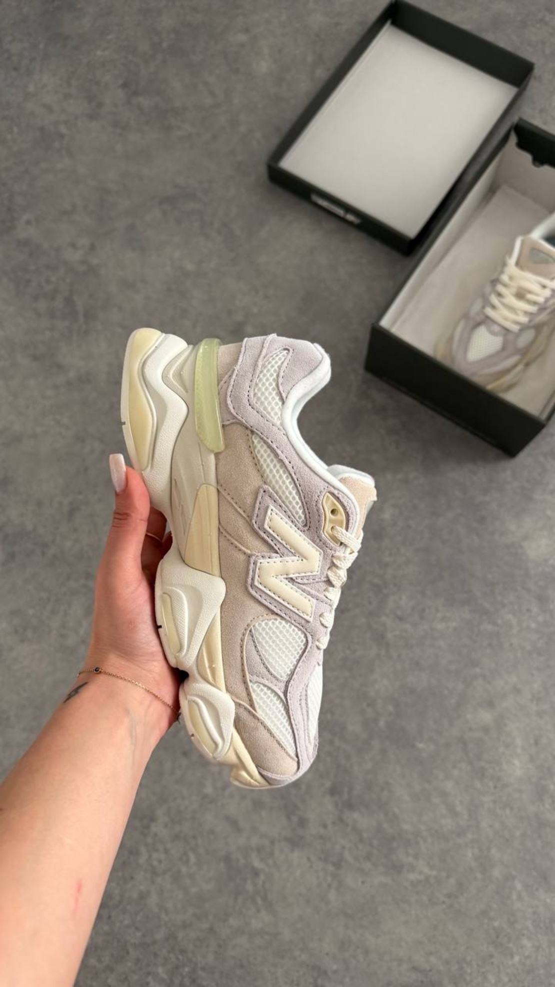 New Balance 9060 