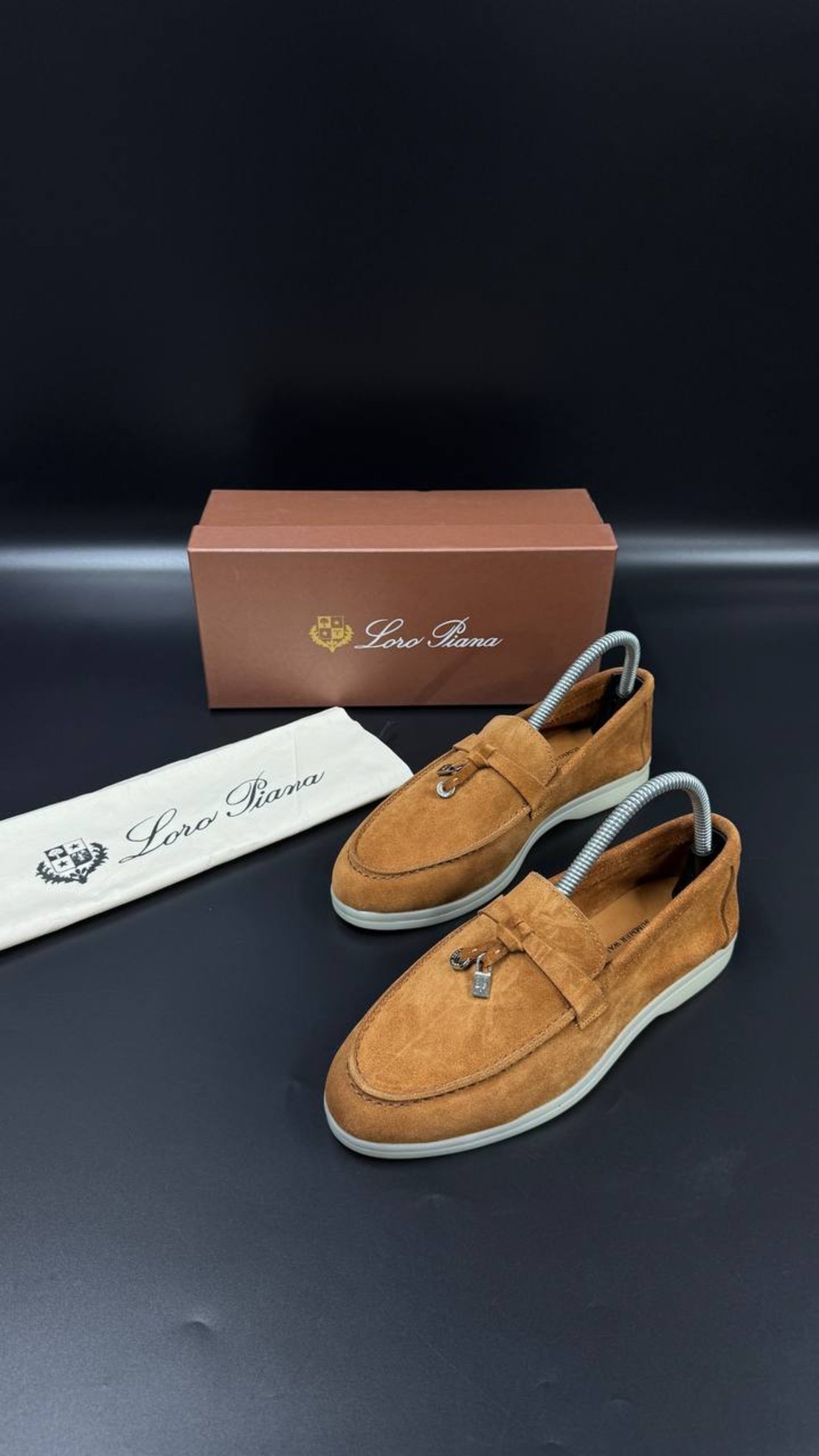 Loro Piana 7