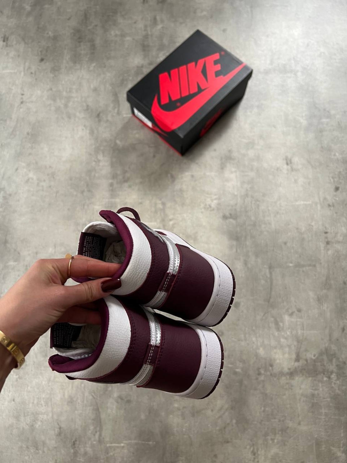 Air Jordan 1 OG BORDEAUX