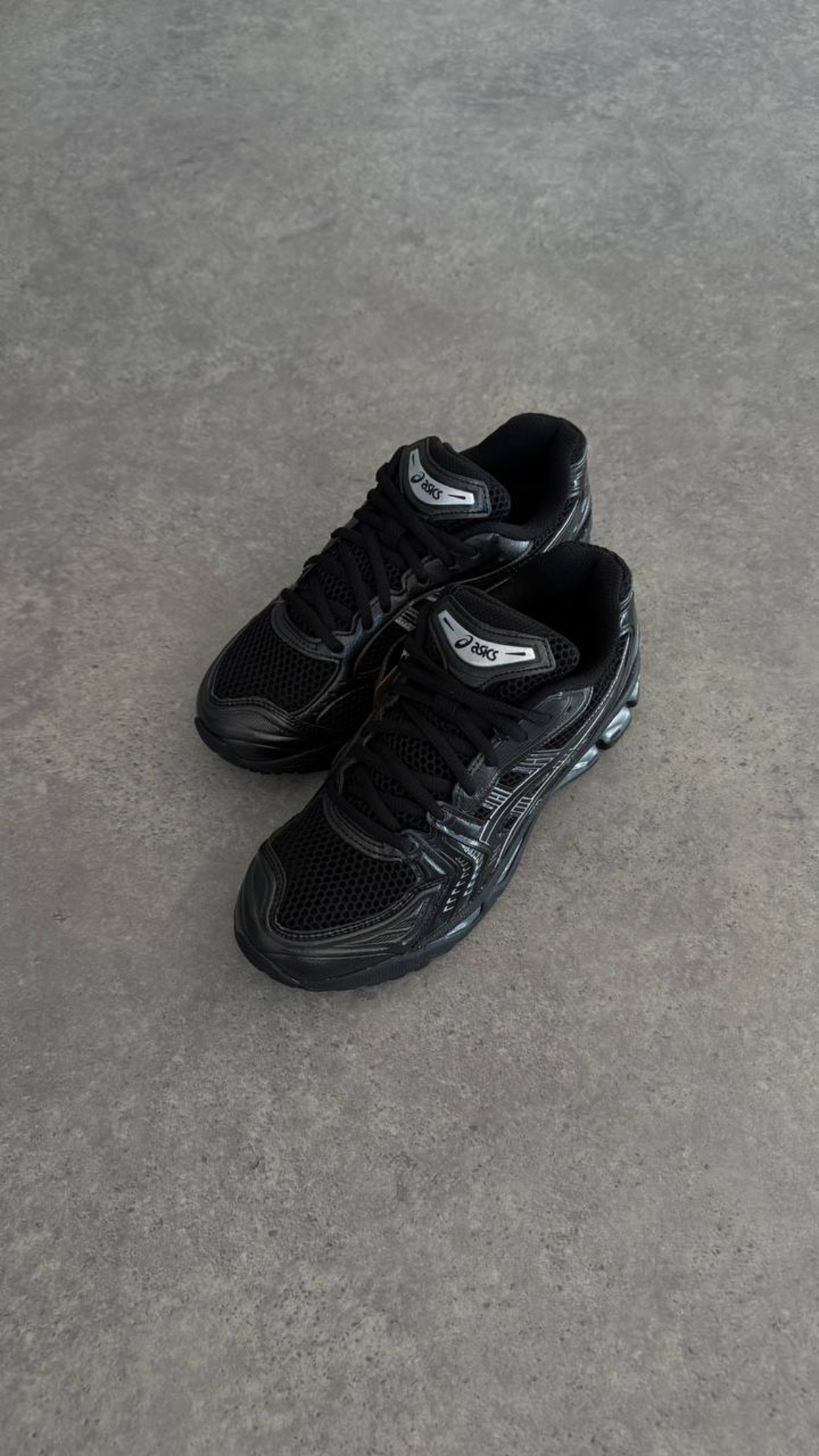 Asics Gel-Kayano Black