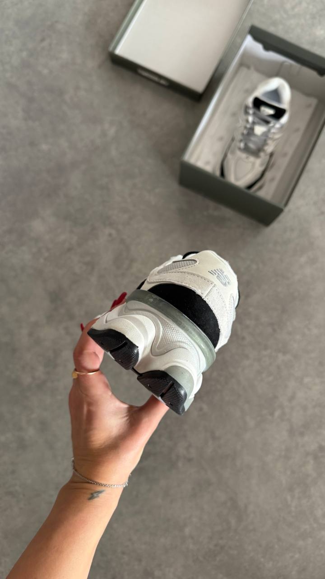 New Balance 9060 “Grey Jet Black”