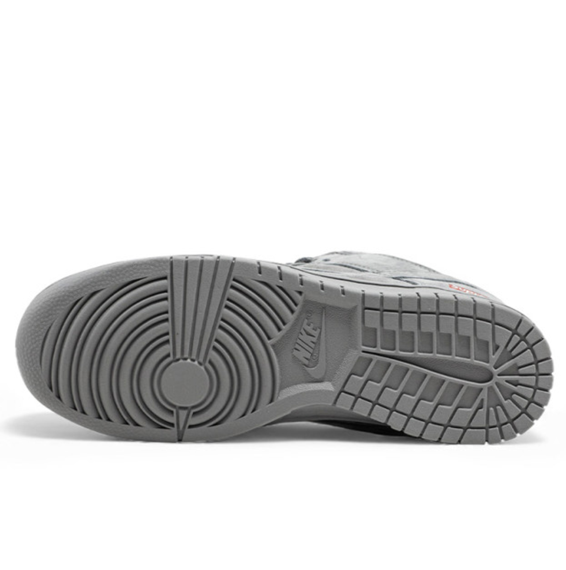 Supreme x Nike Sb Dunk Low  “Grey”