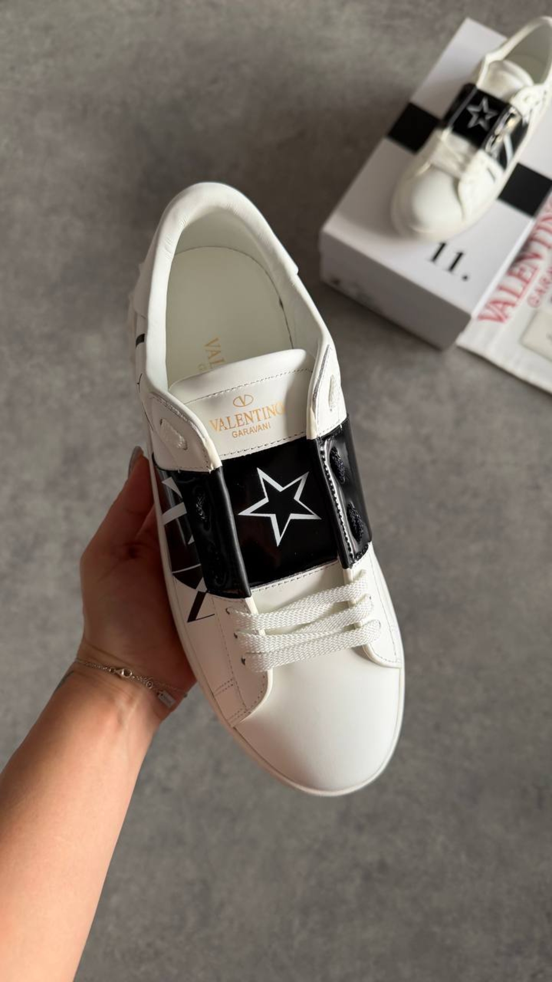 Valentino Garavani Open Star – Black/White