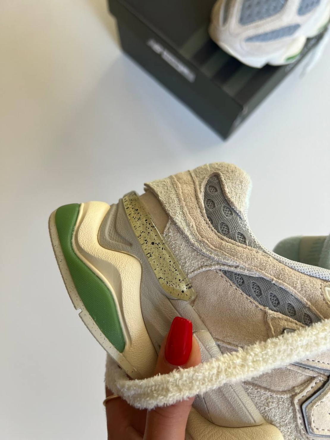 „NEW BALANCE 9060 × BRICKS & WOOD“