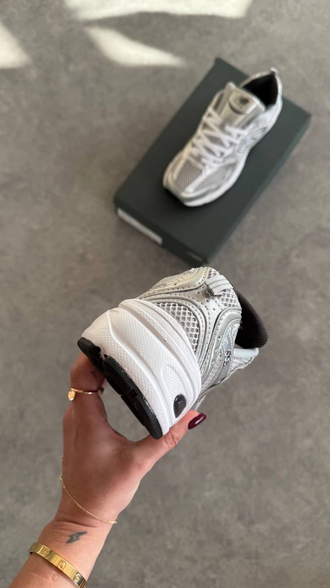 New Balance  530 