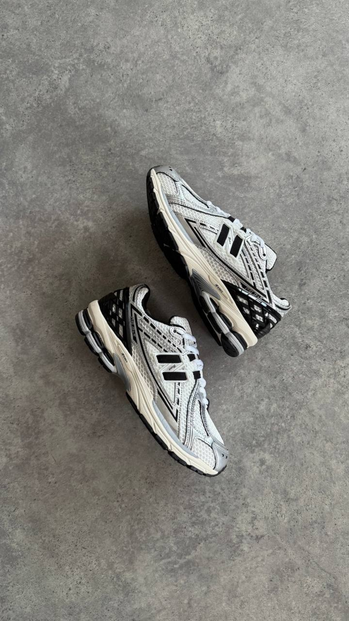 New Balance 1906r Black Silver