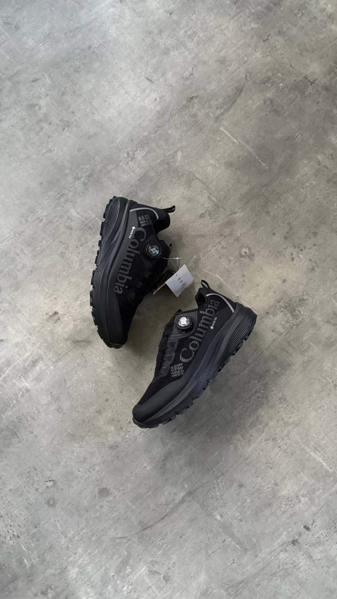 Columbia “BLACK”GORETEX WATERPROOF