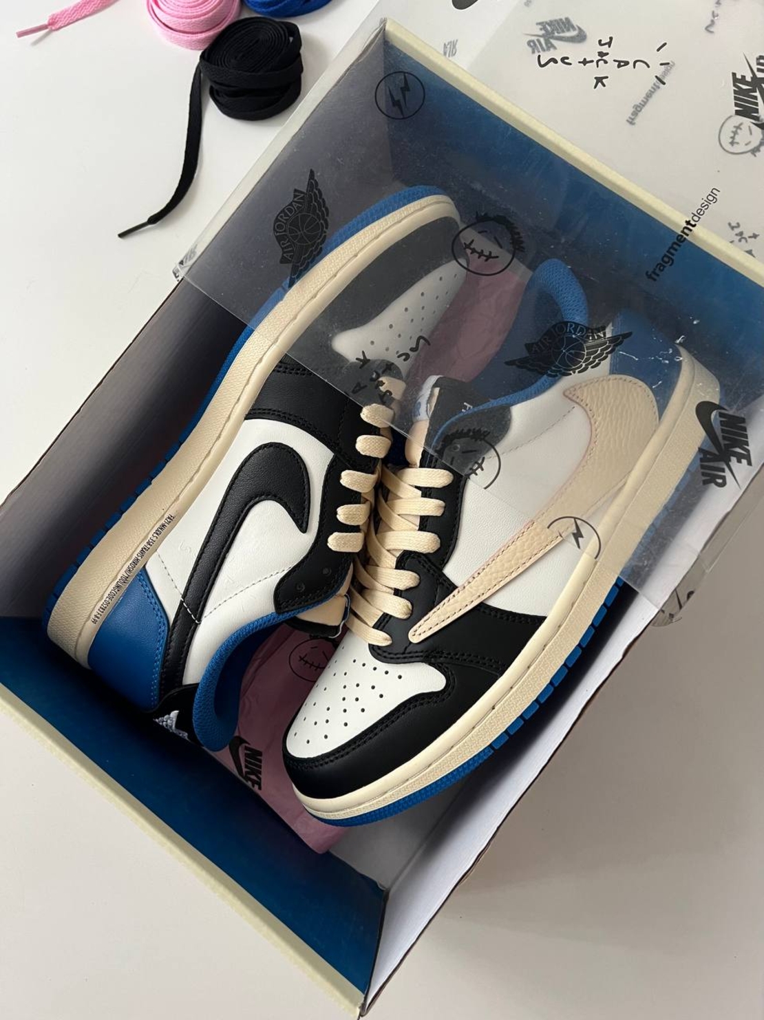 Travis Scott x Fragment x Air Jordan 1 Low