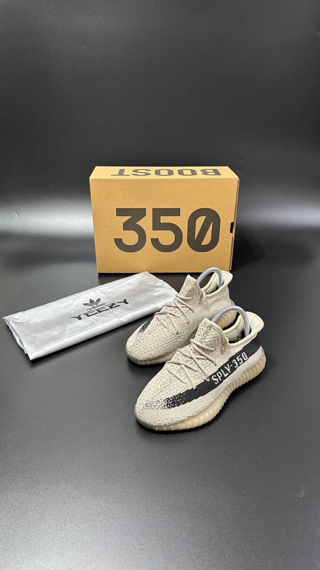 Adidas Yeezy Boost 350 V2 
