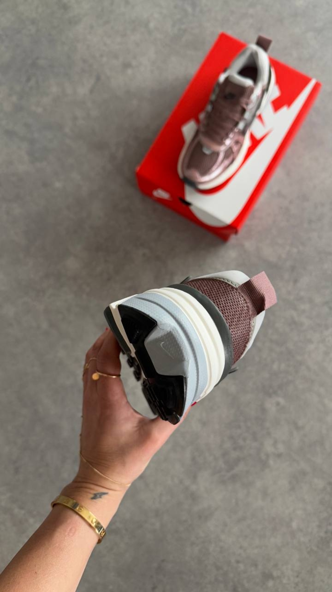 Nike V2K RUN 