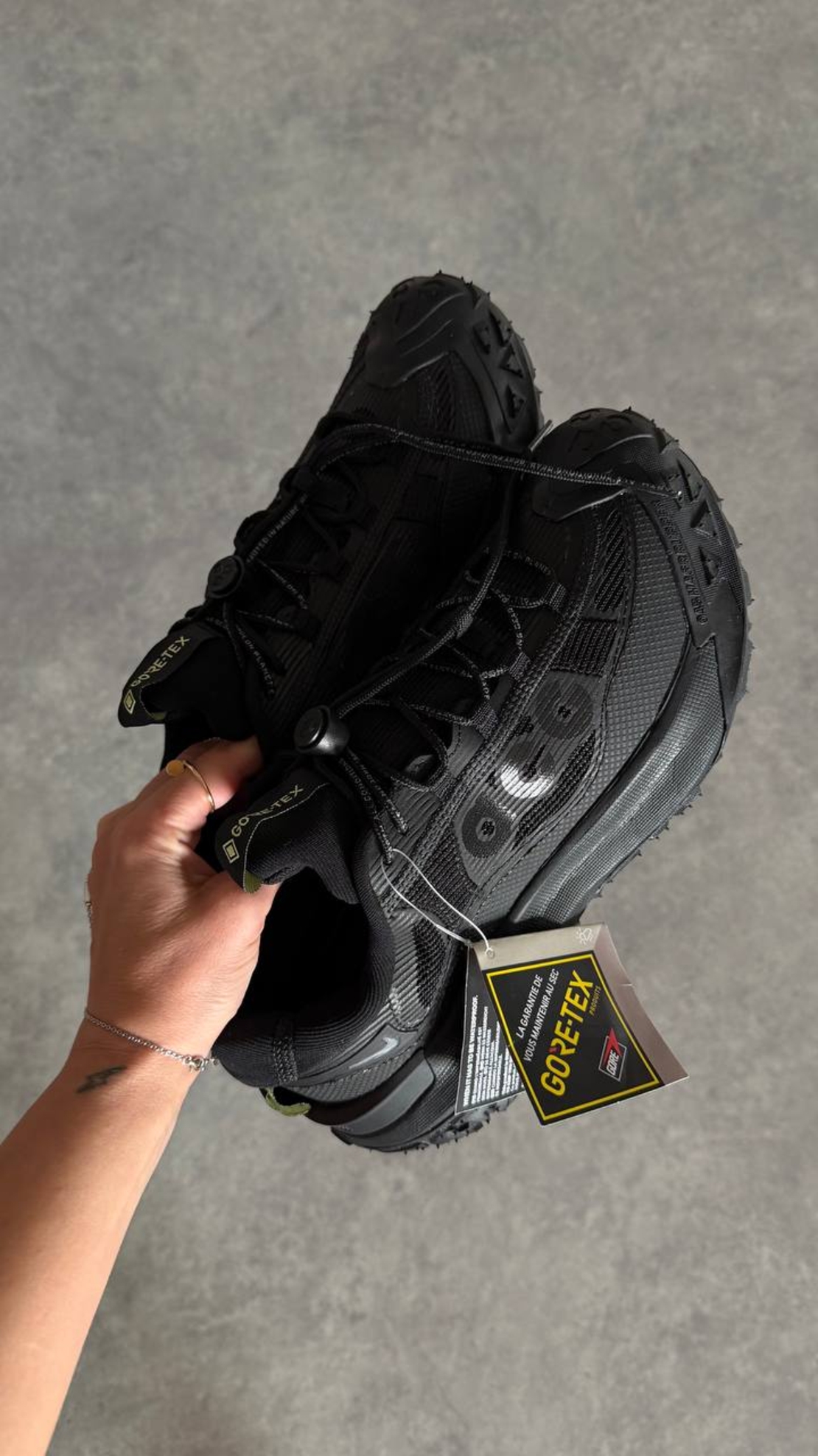 ACG MOUNTAIN FLY 2 LOW  “Gore-Tex Black”