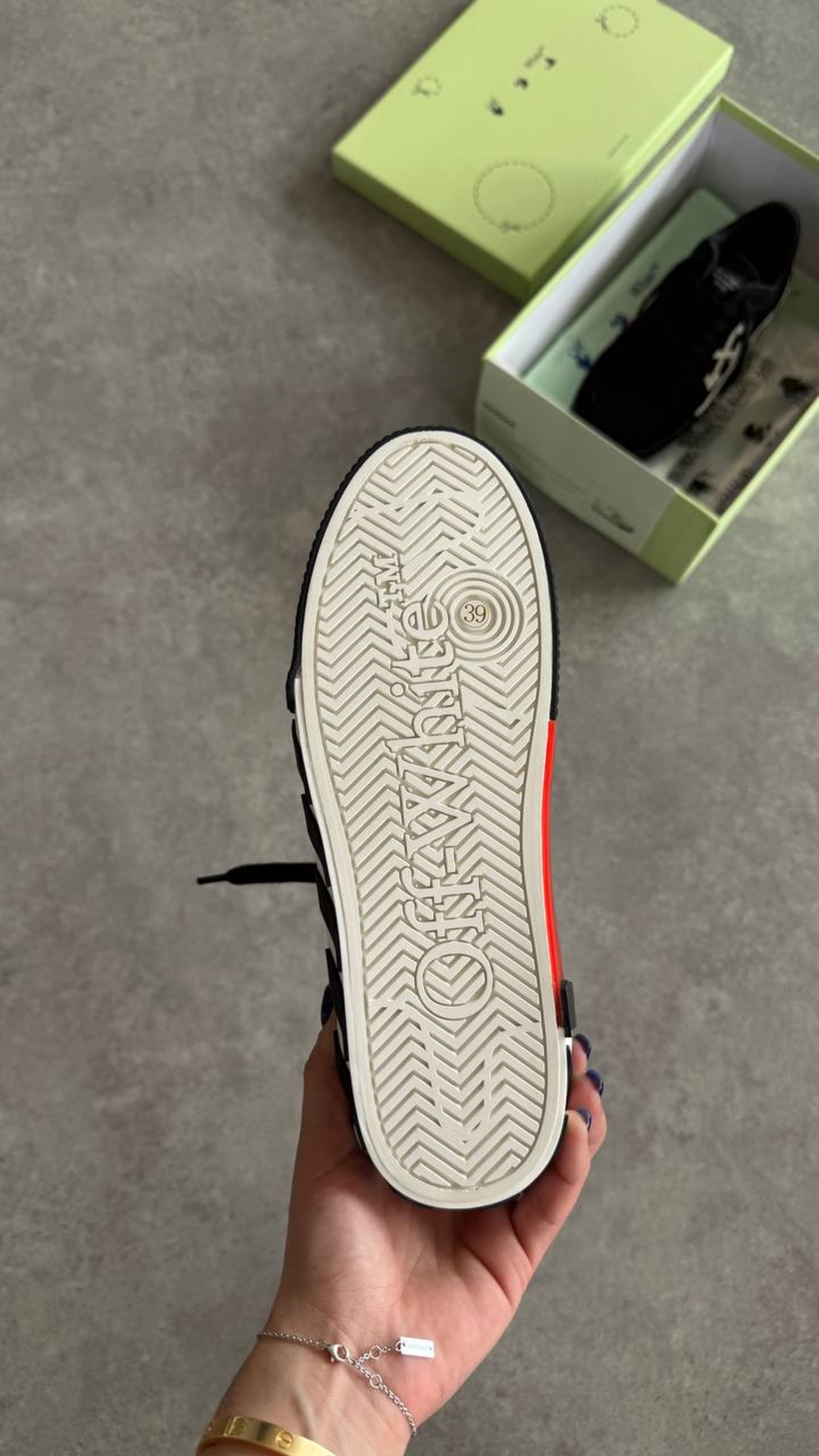 Off-White  Canvas Low-Top “Black”
