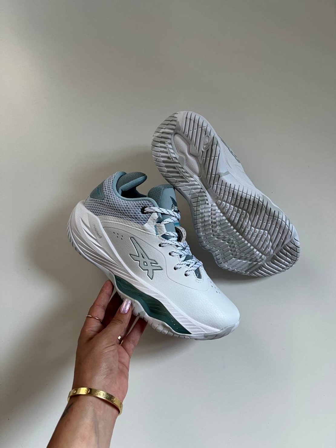 ASICS Nova Surge Low White