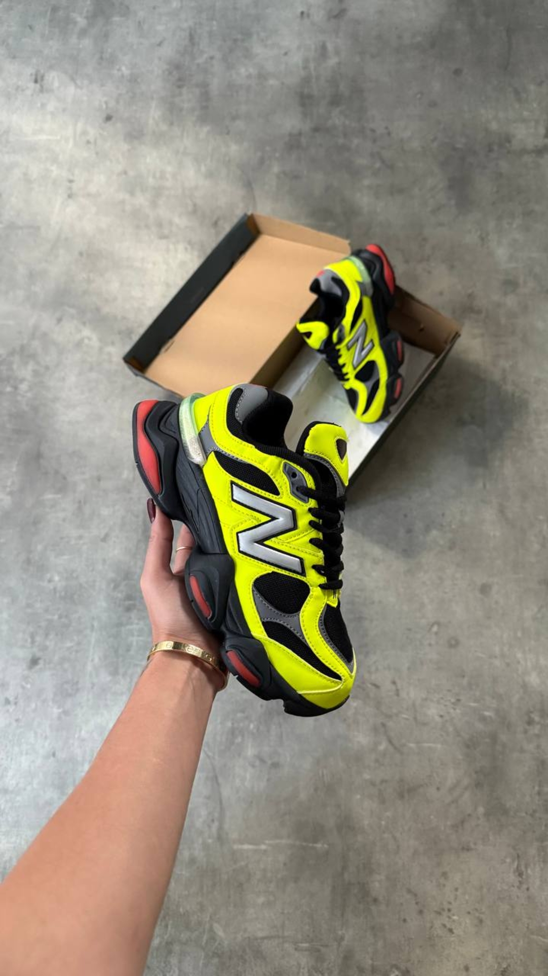 New Balance 9060 Tea Tree “Yellow”