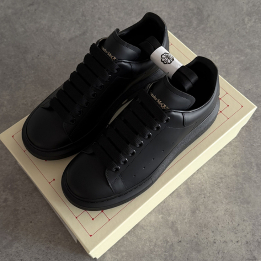 Mcqueen “Black & Black Classic” Premium