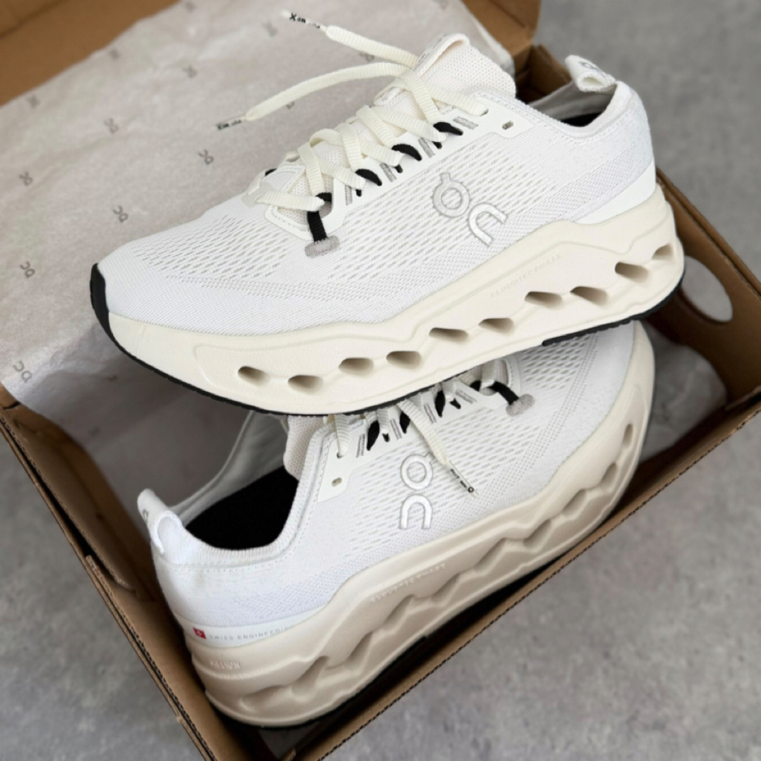 On Running Cloudsurfer Max "All White"