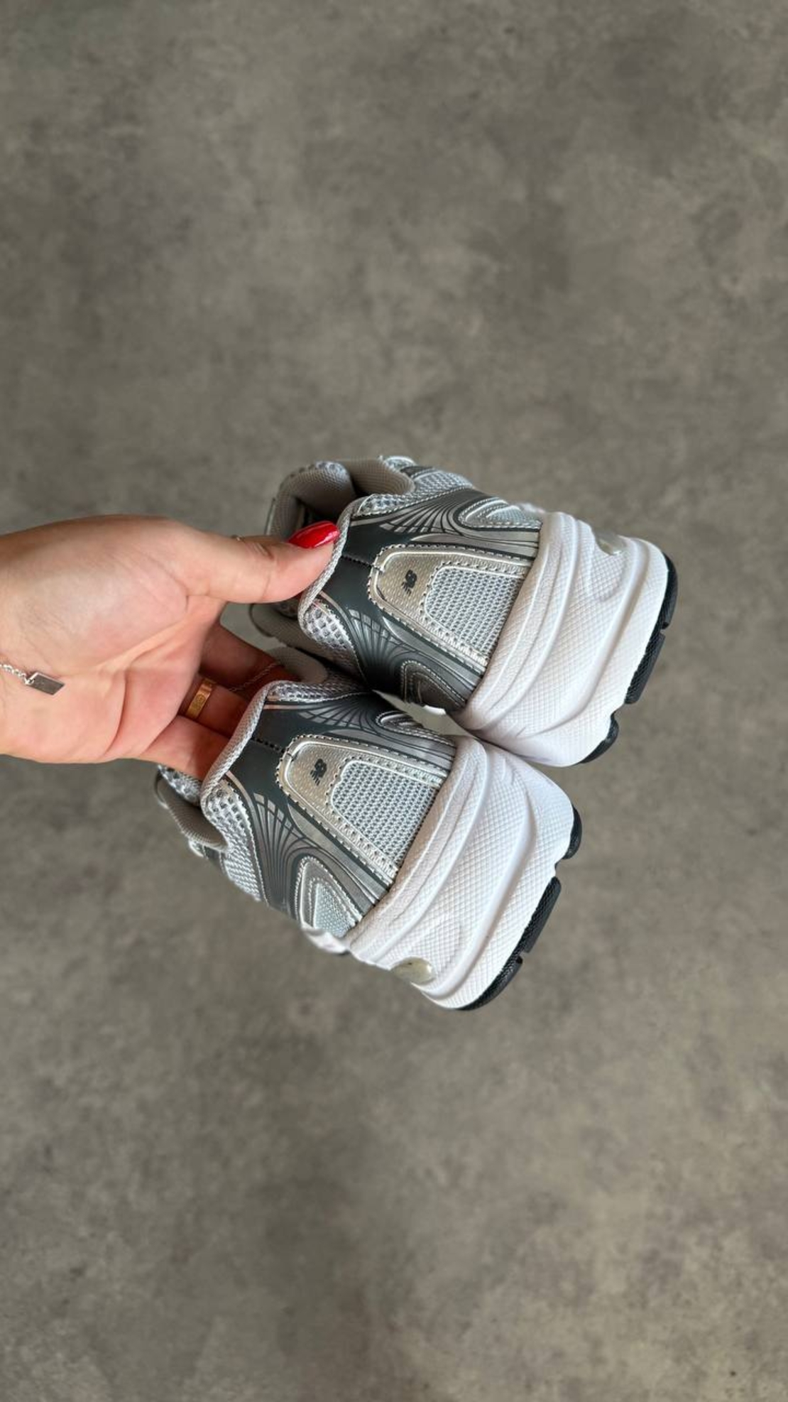 New Balance 740 “Silver”