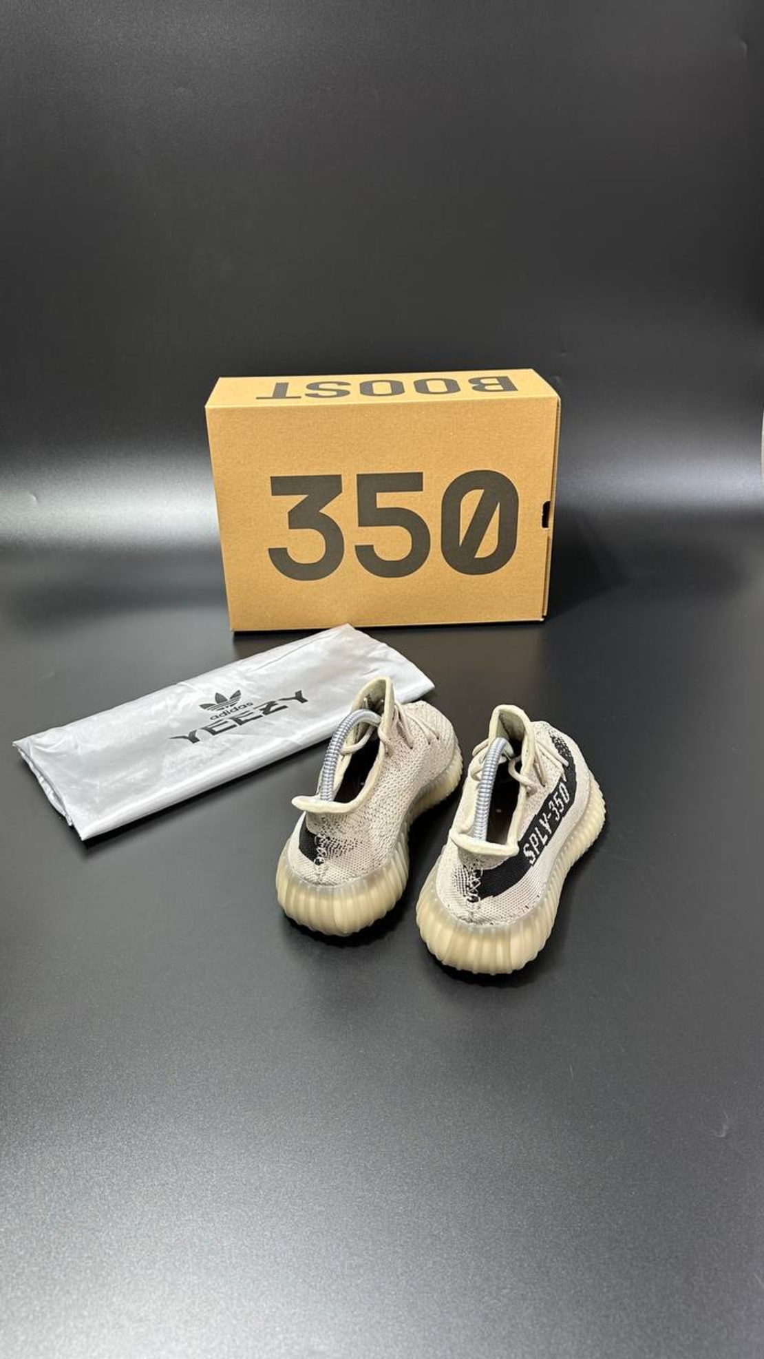 Adidas Yeezy Boost 350 V2 