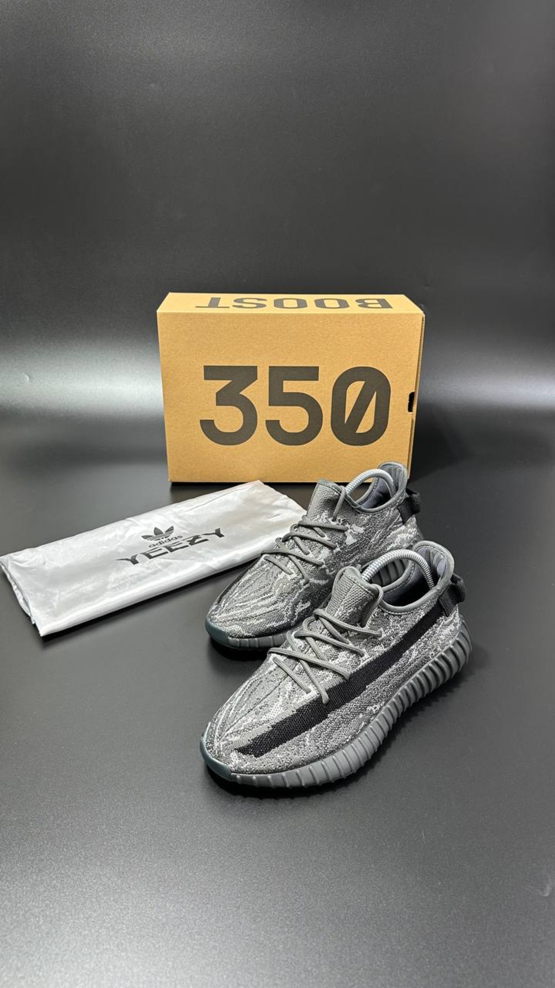 Adidas Yeezy Boost 350 V2 