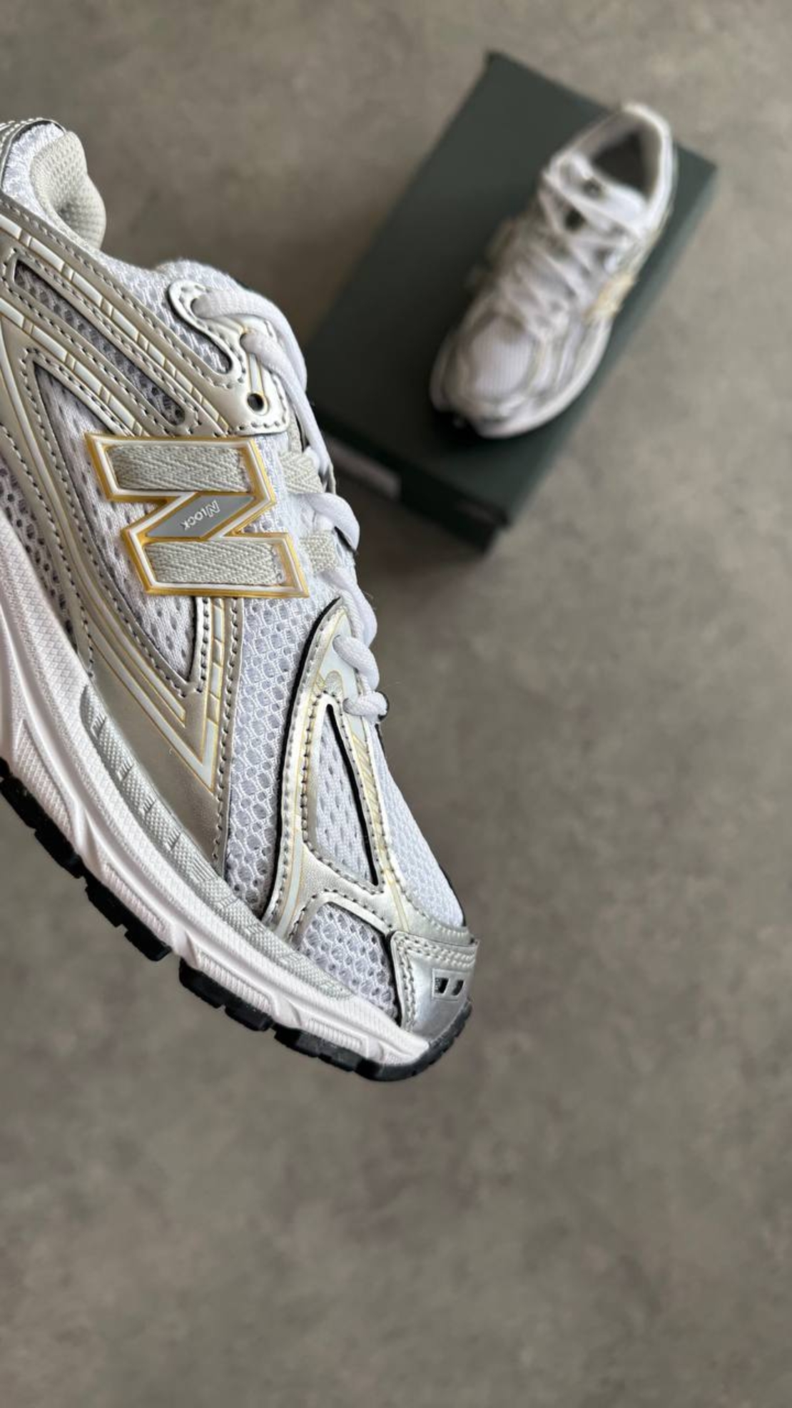New Balance 1906 “White Black Gold”