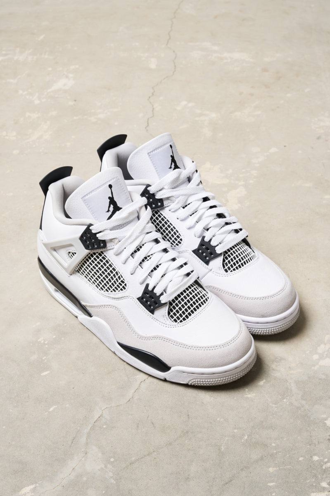 AİR Jordan 4 Retro “MİLİTARY BLACK” (OUTLET)