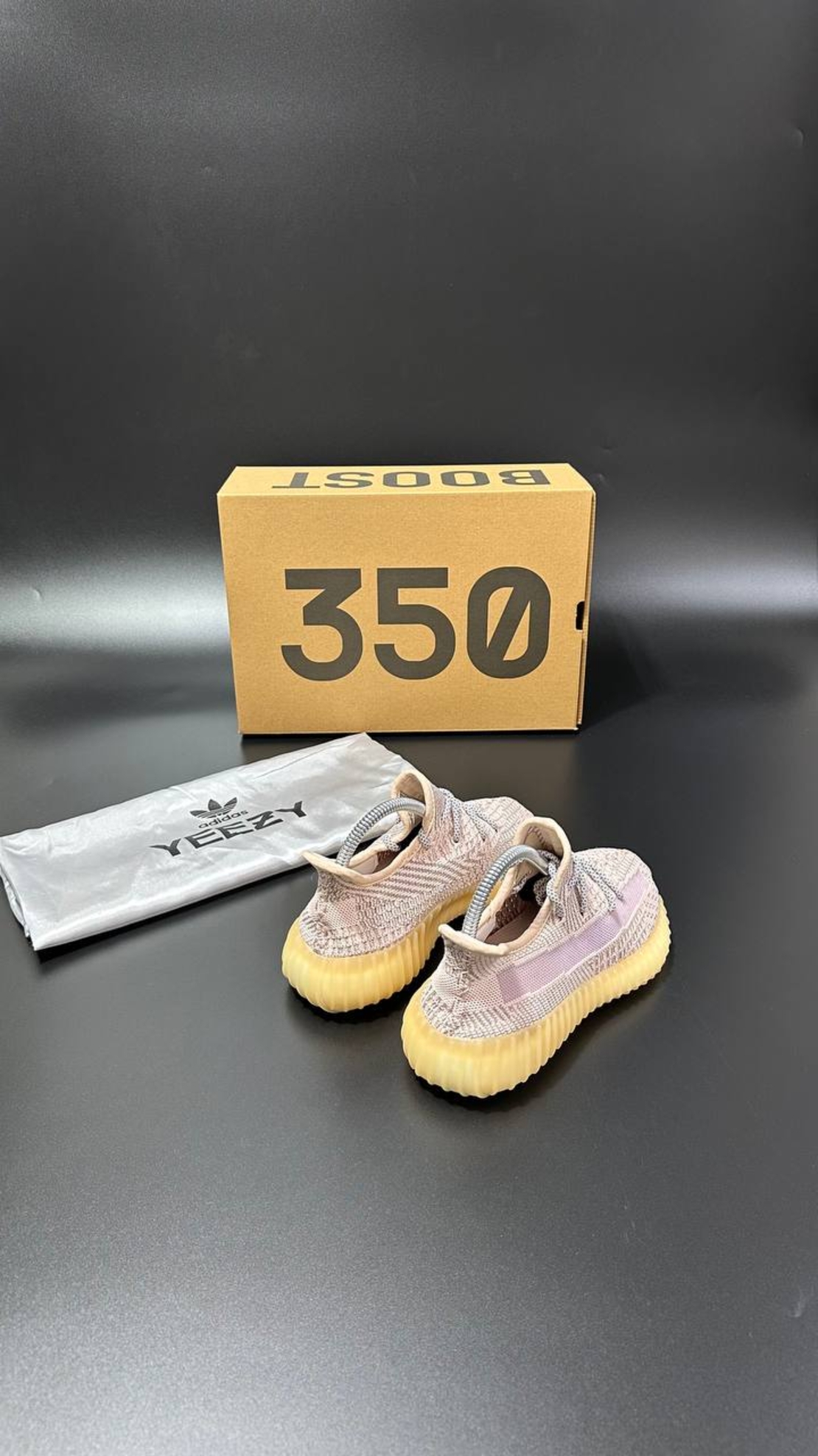 Adidas Yeezy Boost 350 V2 