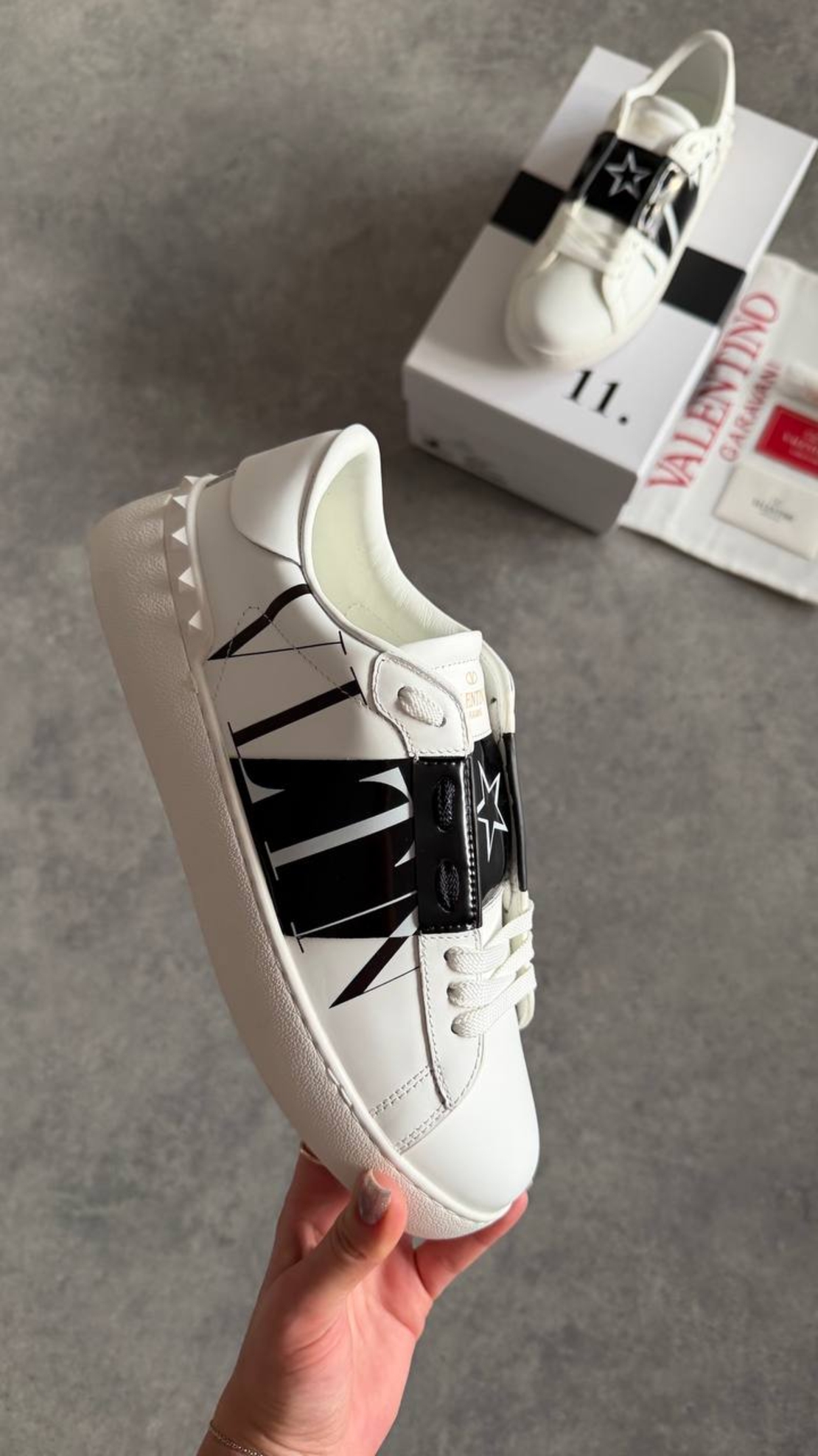 Valentino Garavani Open Star – Black/White