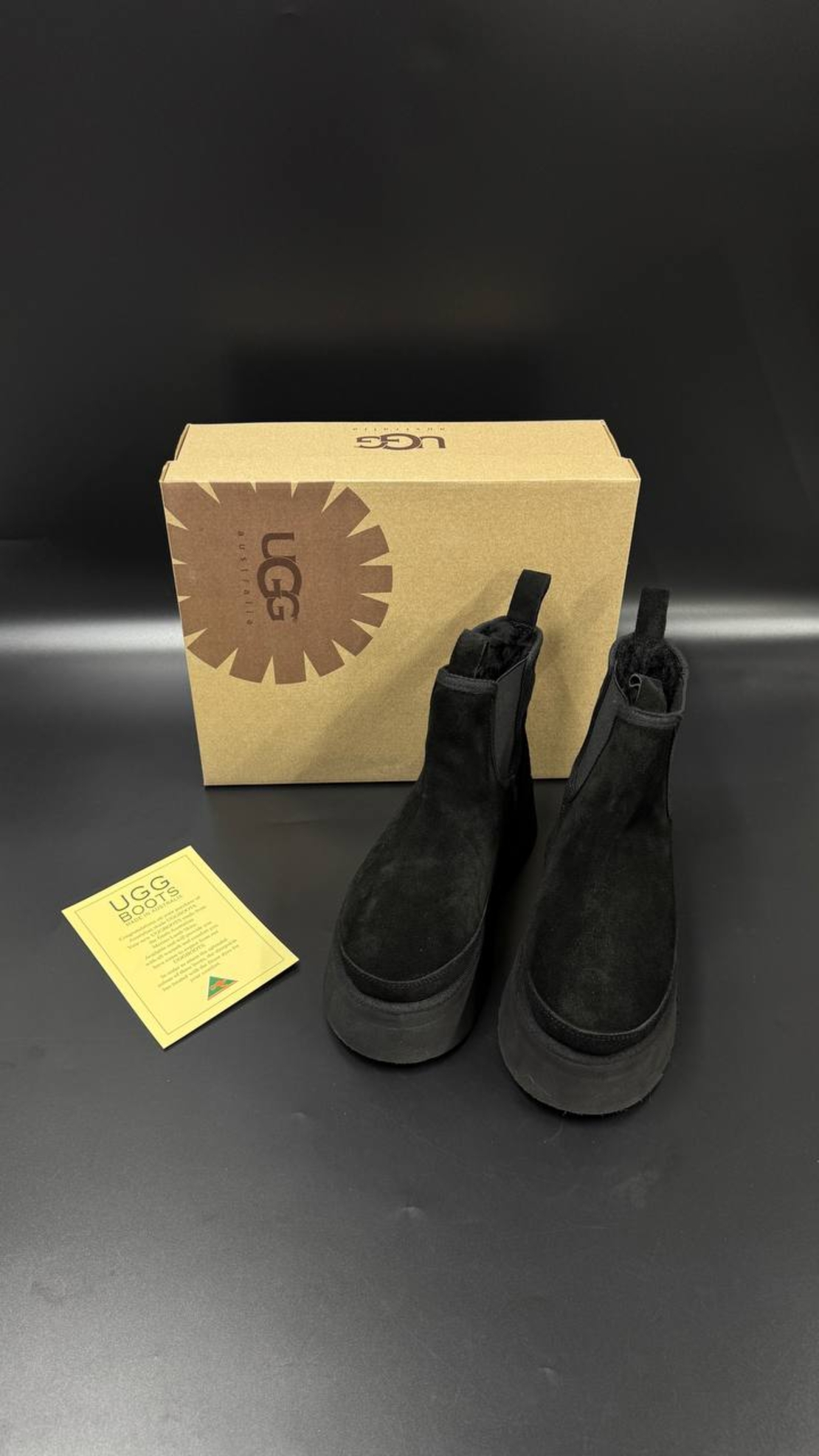 UGG