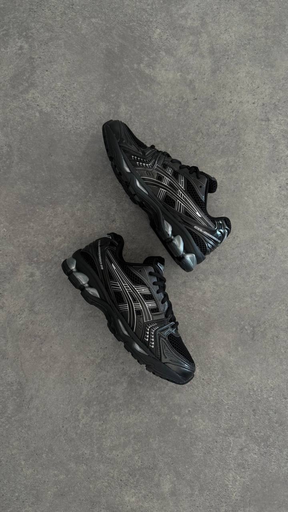 Asics Gel-Kayano Black