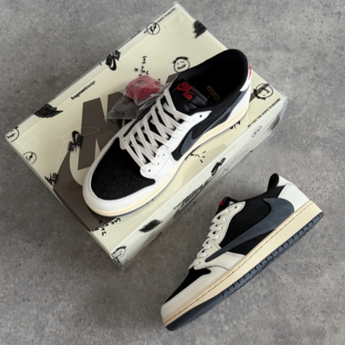 Air Jordan 1 Low x Travis Scott “Grey Fog”