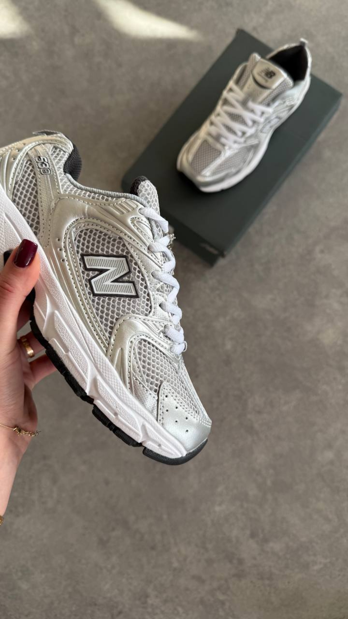 New Balance  530 