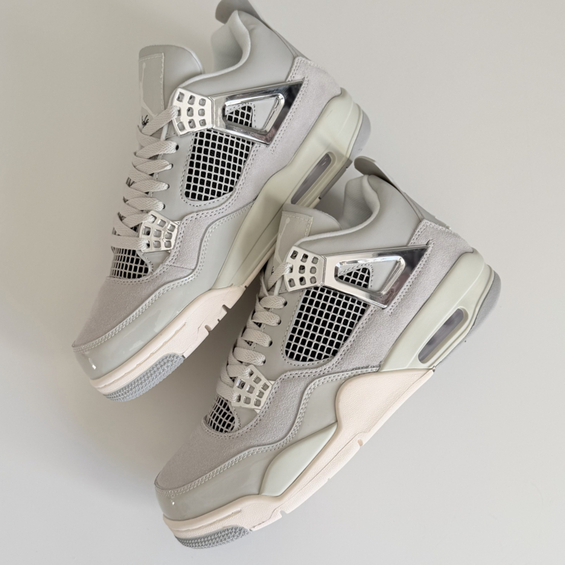 Nike Air Jordan 4 Retro 