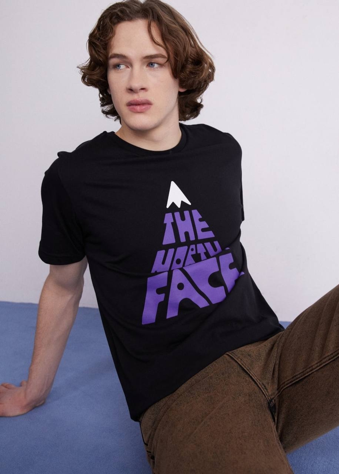 The North Face Graphic T-Shirt – Black / Purple