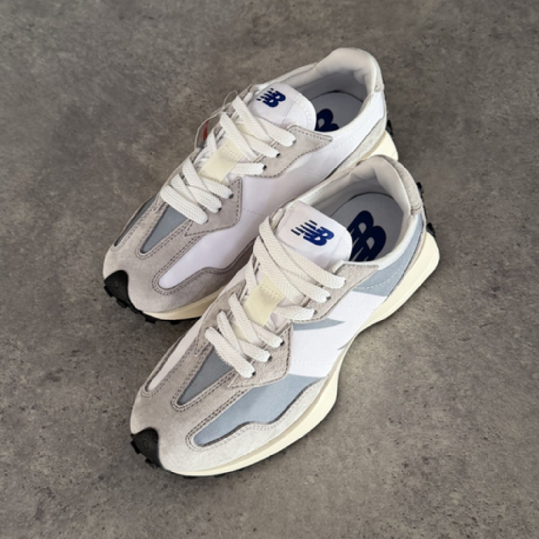 New Balance 327 Grey White